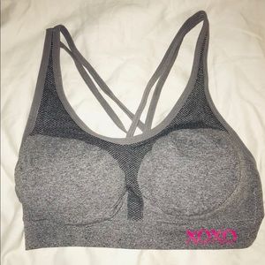 XOXO sports bra 🌺